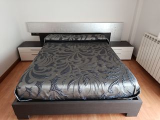Cabecero, bancada y 2 mesillas de dormitorio