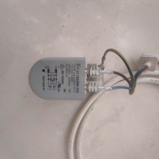 Bomba de extracción de agua de lavadora Siemens.