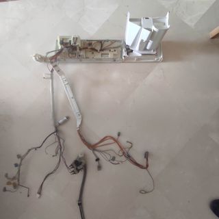 Bomba de extracción de agua de lavadora Siemens.