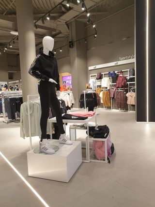 Mobiliario completo tienda