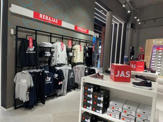 Mobiliario completo tienda