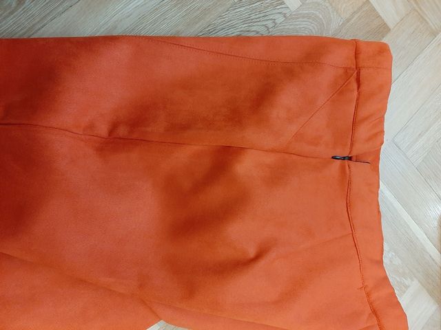 Pantalón imitación ante naranja