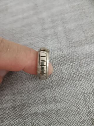Anillo de plata con diseño