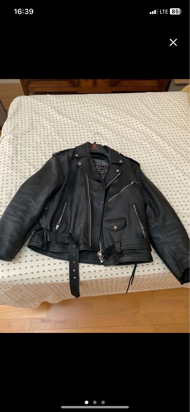 Chaqueta de cuero moto de segunda mano por 90 EUR en Las Huertas