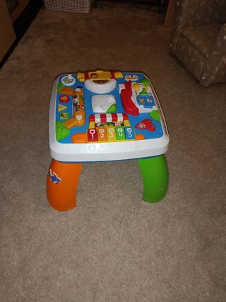 Mesa de actividades infantil