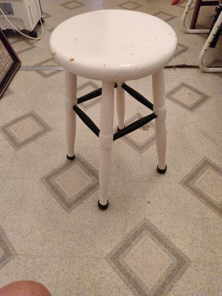 Taburete de madera blanco 27x50 cm