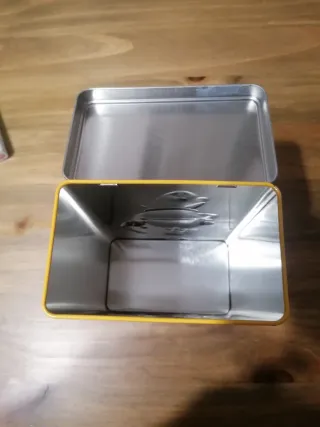 Caja metálica M&M's