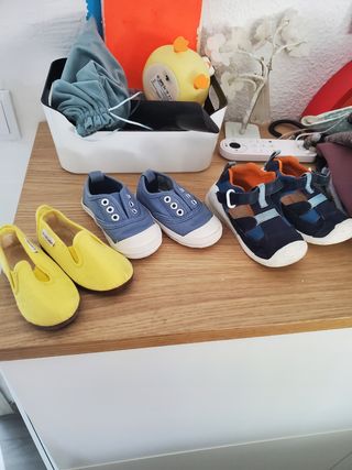 Zapatos niño azul y amarillo
