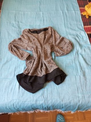 Jersey fino con bajo de camisa negra