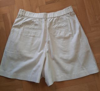 Pantalón corto crudo