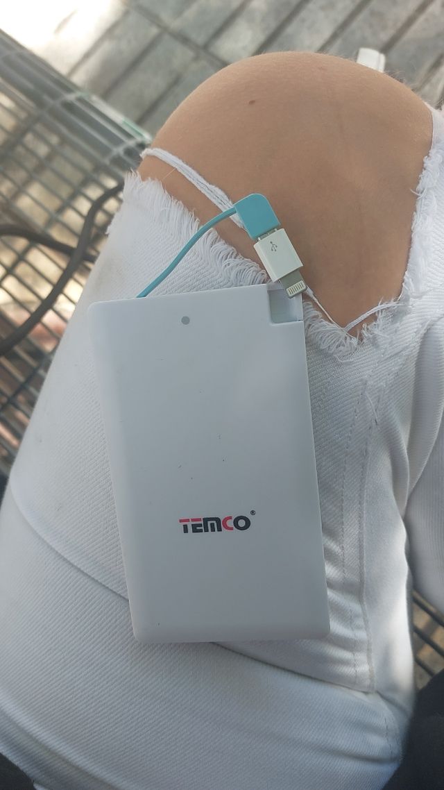 Cable USB Blanco para iPhone y Tipo D