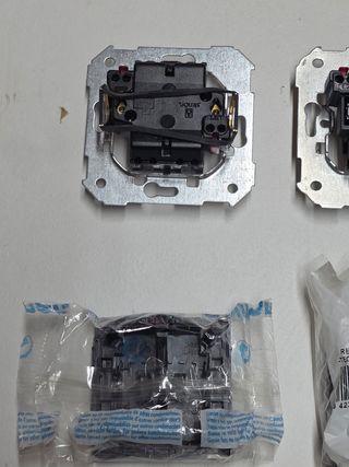 Simón 82 Mecanismos y Teclas dobles 