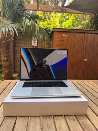 MacBook Pro 16 16GB RAM 1TB SSD