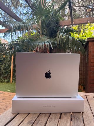 MacBook Pro 16 16GB RAM 1TB SSD