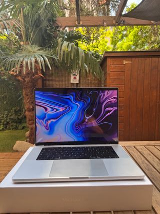 MacBook Pro 16 16GB RAM 1TB SSD
