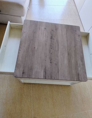 Mesa de centro de madera blanca y marrón
