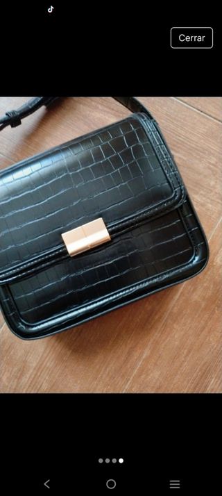Bolso negro efecto piel