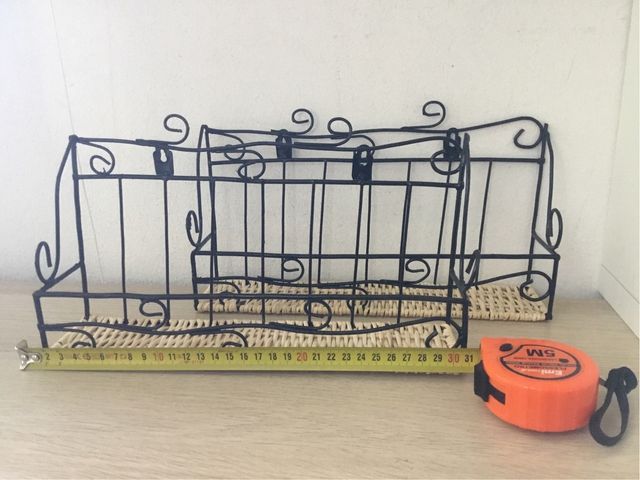 Mensole in metallo e vimini