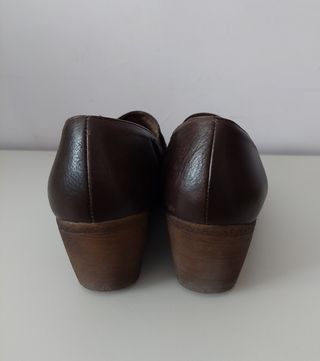 Zapatos de piel marrones