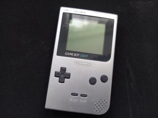 Nintendo Game Boy Light MGB-101 Plata