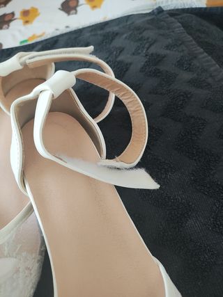Zapatos de comunión blancos para niña