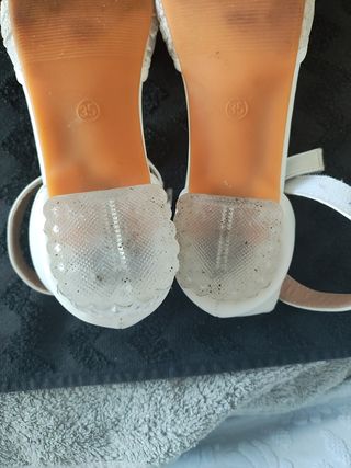 Zapatos de comunión blancos para niña