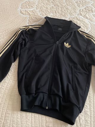 Chaqueta Adidas Negra y Dorada Hombre