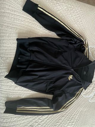 Chaqueta Adidas Negra y Dorada Hombre