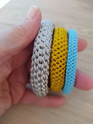 Pulseras de ganchillo hechas a mano
