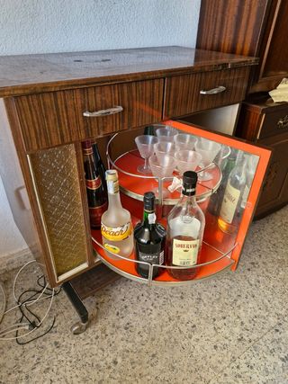 Mueble licorera vintage madera y metal