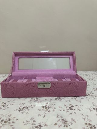 Joyero rosa con espejo