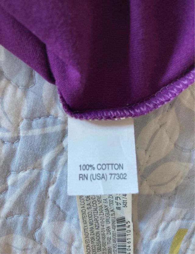 Camiseta Zara morada serie Geometrics