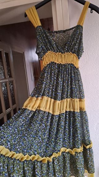 Vestito estivo floreale con balze gialle