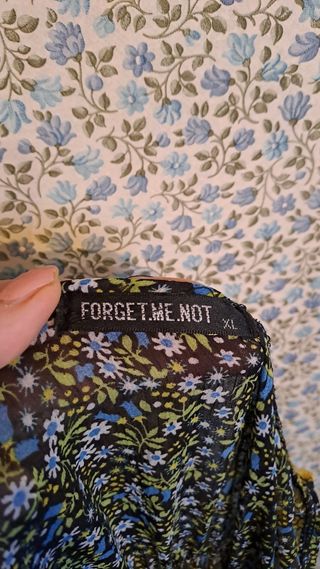 Vestito estivo floreale con balze gialle