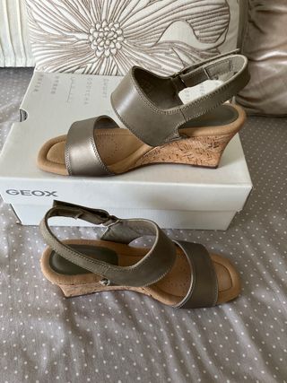Sandalias Geox Cuña Verde. 