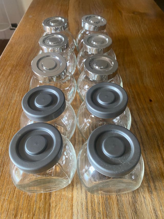 Set 10 Porta Spezie Vetro Tappi Plastica