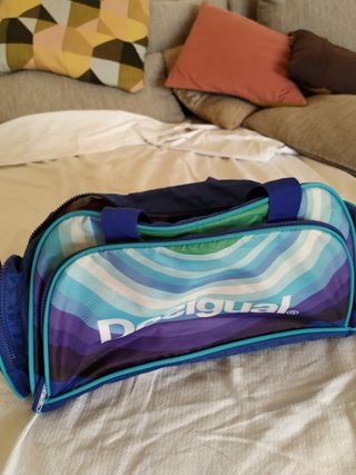 Bolsa tipo deporte Desigual