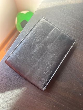 Cartera de piel negra-marrón