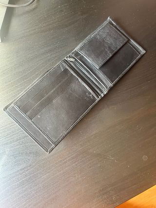 Cartera de piel negra-marrón