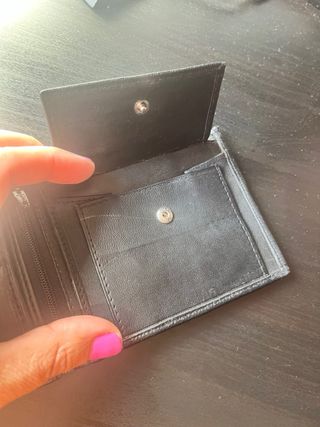 Cartera de piel negra-marrón