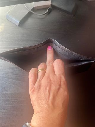Cartera de piel negra-marrón