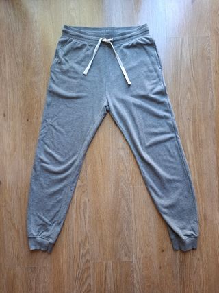 Pantalón chándal Kiabi gris talla M