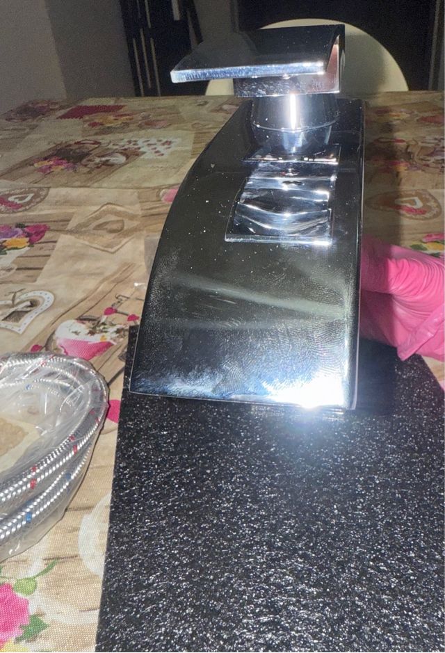 Rubinetto bagno moderno acciaio inox