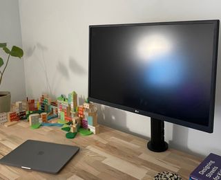 Monitor LG 4K UHD 27 Ergo