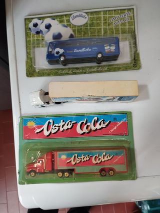 Set 2 modellini: Bus Landliebe e Camion Osta Cola