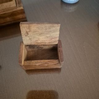 Cajas decorativas de madera y metal