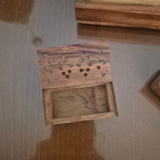 Cajas decorativas de madera y metal