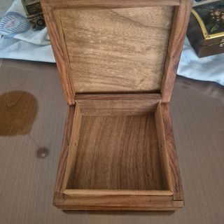 Cajas decorativas de madera y metal