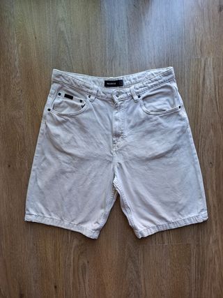 Pantalón corto vaquero beige Pull&Bear