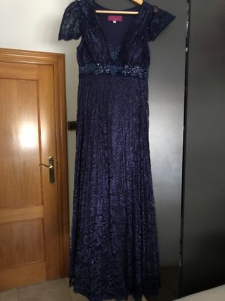 Vestido largo azul de encaje